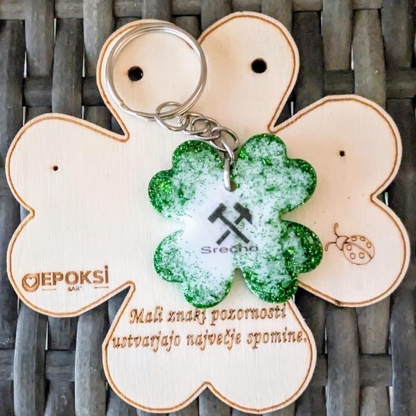 Obesek za ključe v obliki štiriperesne deteljice z logom Premogovnika Velenje 🍀🔑
