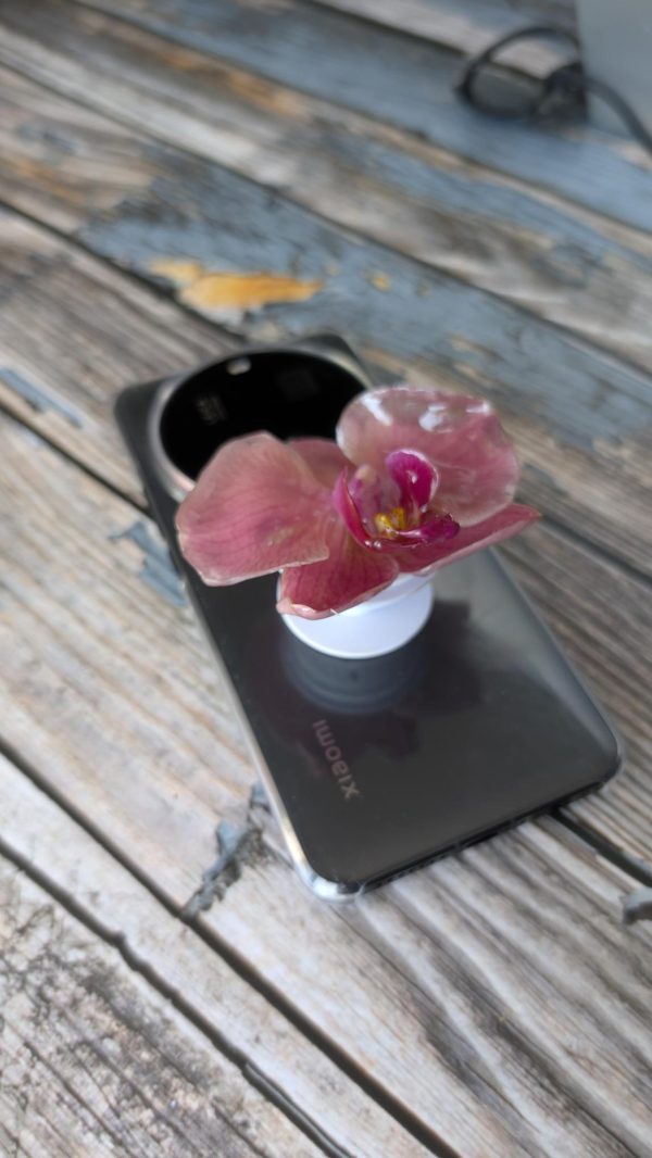 Dotik orhideje 🌸 – unikatno epoksi držalo za telefon 📱
